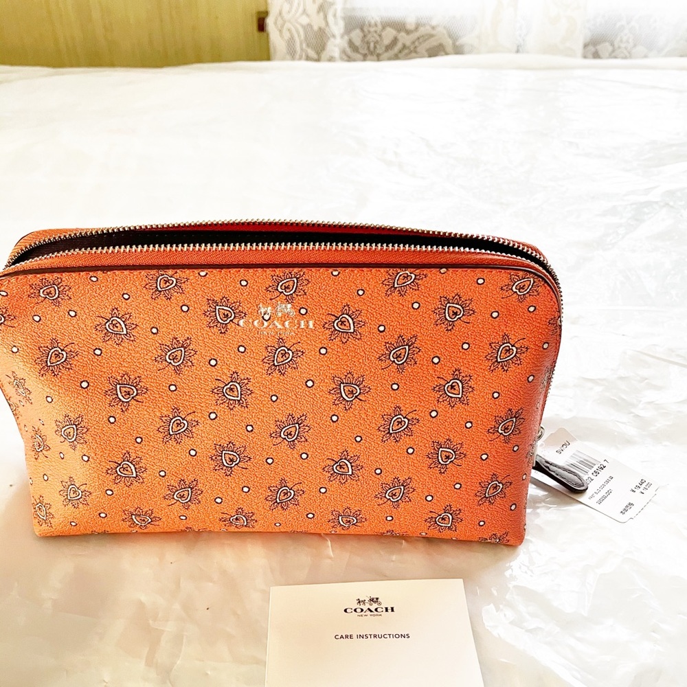 Coach pouch cosmetic